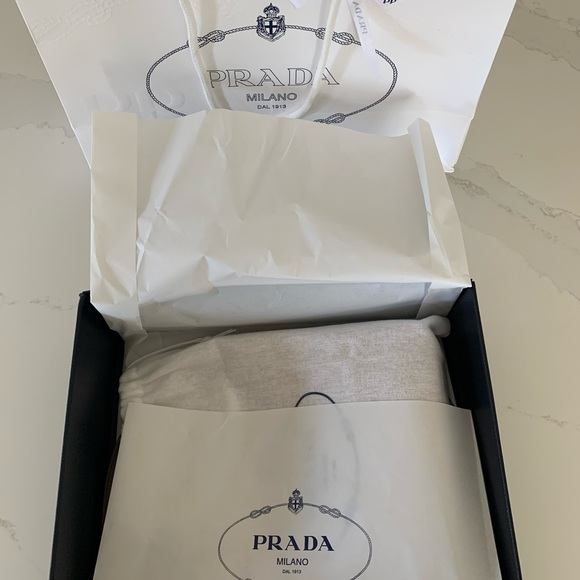 Prada beige bag - Picture 2 of 2